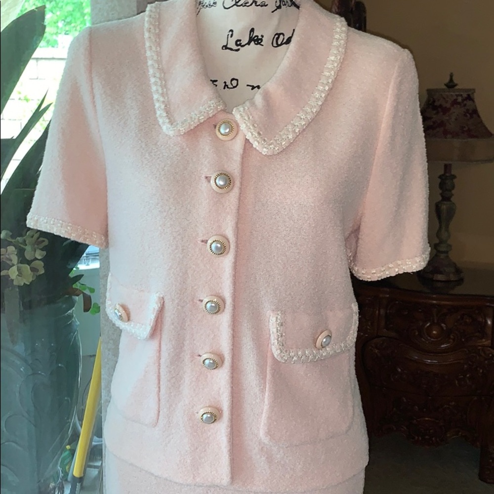 Saint John, size 8, Suit